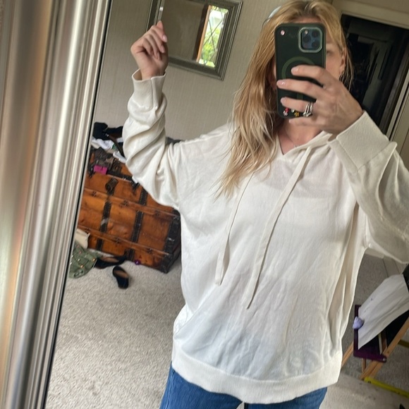 Members Mark Luxury Premiere Collection Cashmere Blend Women's Hoodie - Picture 4 of 13